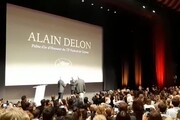 Cannes: standing ovation per Alain Delon