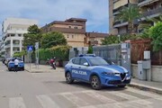 Bari, un uomo si barrica in casa e poi si uccide