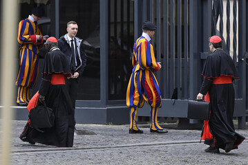 CONCLAVE, INIZIA IL COUNTDOWN: OGGI DUE CONGREGAZIONI