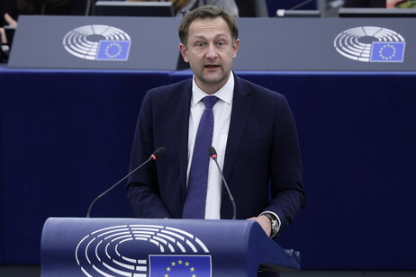 Hansen: "Pronte misure eccezionali contro dazi Usa sul vino"