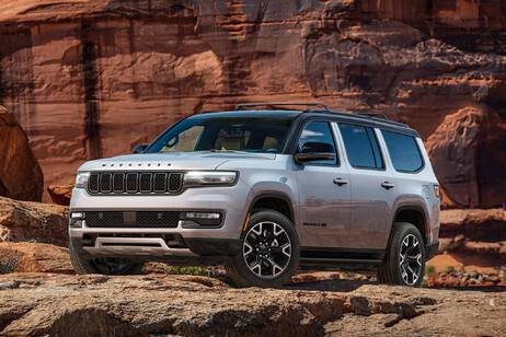 Jeep Wagoneer Overland Special Edition, lusso nell'off-road