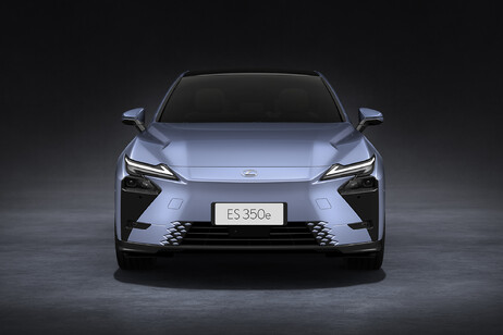 Lexus, a Shanghai la ES completamente rinnovata