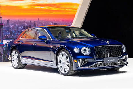 Bentley Continental GT e Flying Spur diventano anche Azure
