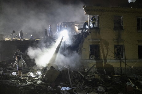 Nel raid russo su Kiev almeno 9 i morti e 63 i feriti