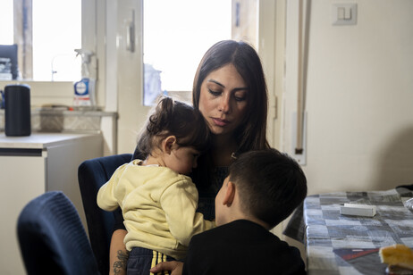 Save The Children, in Italia madri più sole e penalizzate