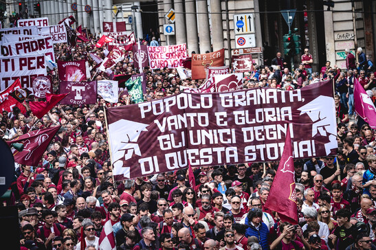 A Torino oltre 20mila in corteo nel 76/o anniversario della tragedia di Superga