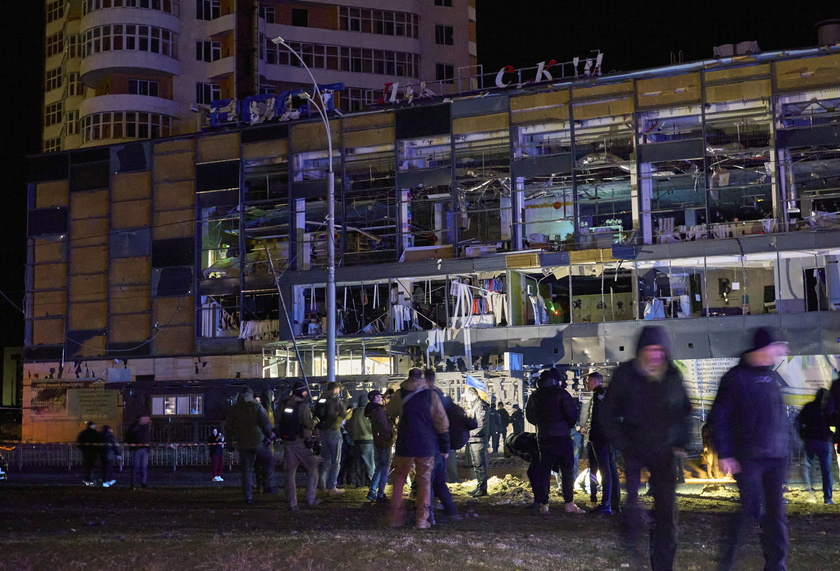 At least 14 injured in glide bomb strike on Kharkiv market