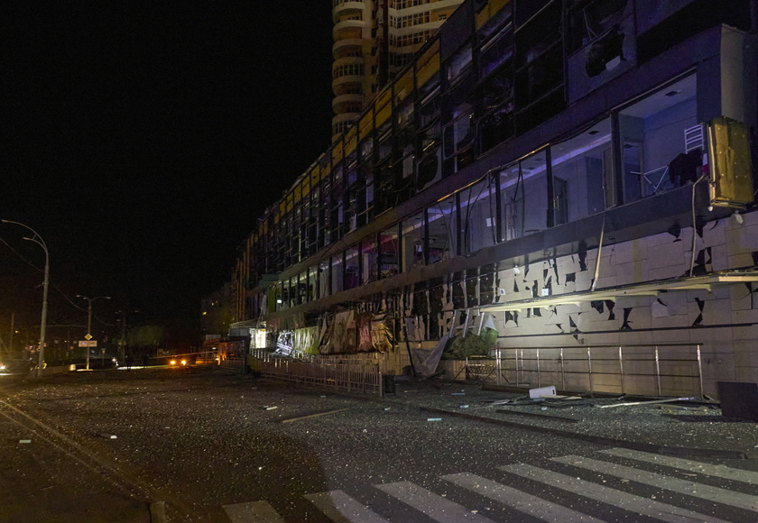 At least 14 injured in glide bomb strike on Kharkiv market