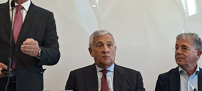 ++ Tajani, 'contrari a tassa extraprofitti, ipotesi irreale' ++