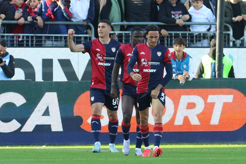 Soccer : Cagliari Vs Fiorentina