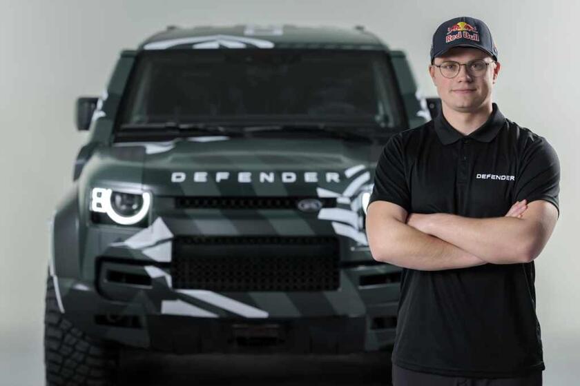 Defender Dakar D7X-R