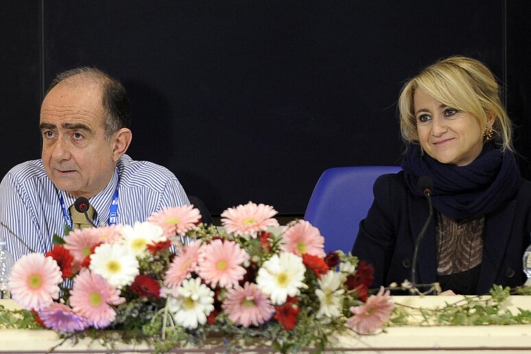 - RIPRODUZIONE RISERVATA