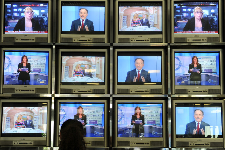 Schermi tv - RIPRODUZIONE RISERVATA