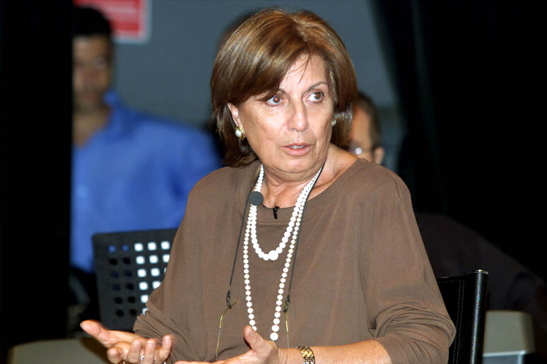- RIPRODUZIONE RISERVATA