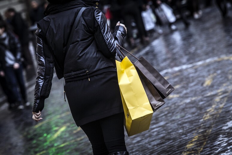 - RIPRODUZIONE RISERVATA
