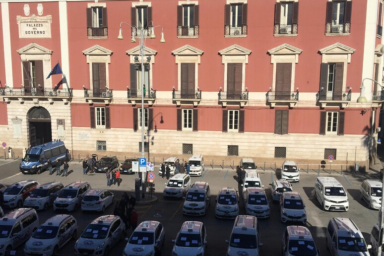 - RIPRODUZIONE RISERVATA