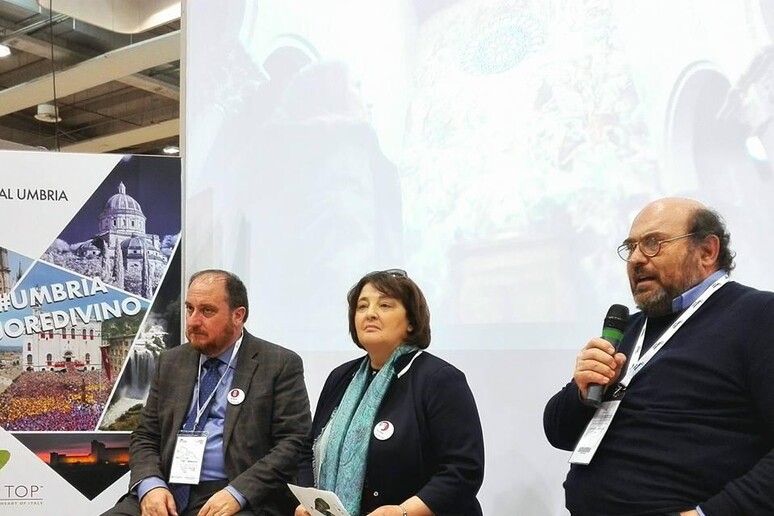 - RIPRODUZIONE RISERVATA