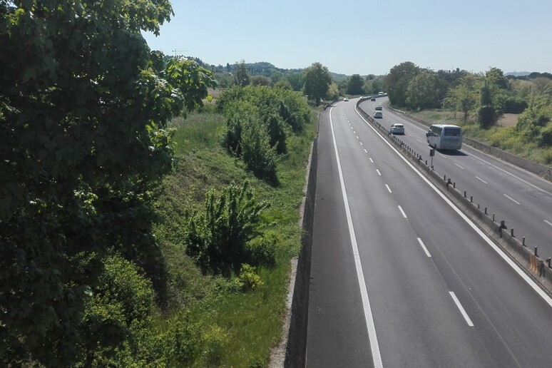 - RIPRODUZIONE RISERVATA