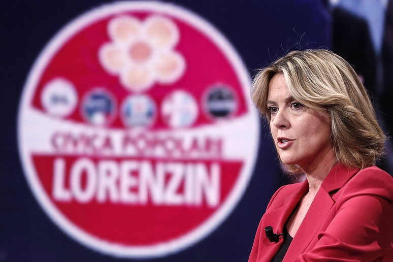 - RIPRODUZIONE RISERVATA