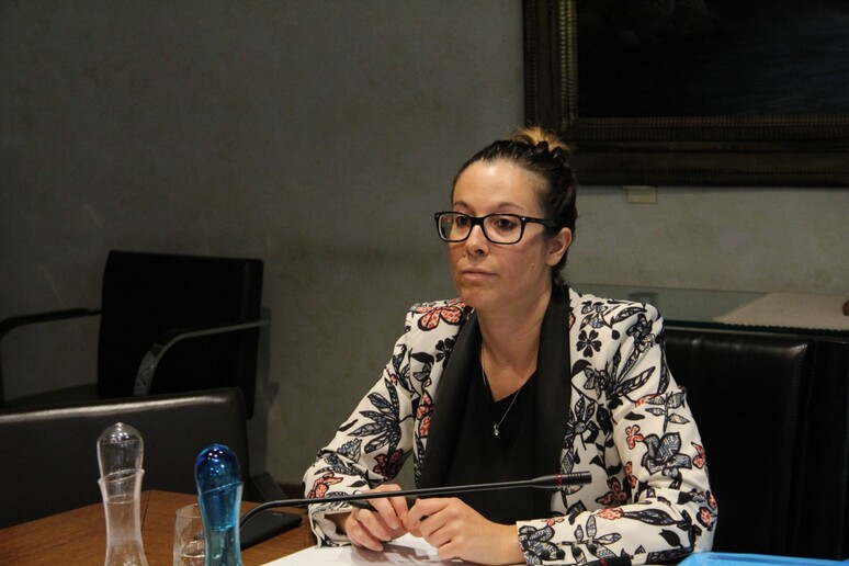 - RIPRODUZIONE RISERVATA