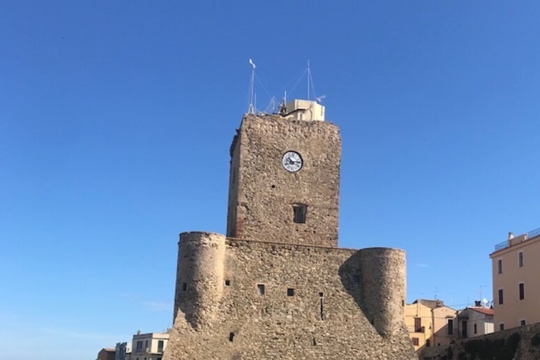 - RIPRODUZIONE RISERVATA
