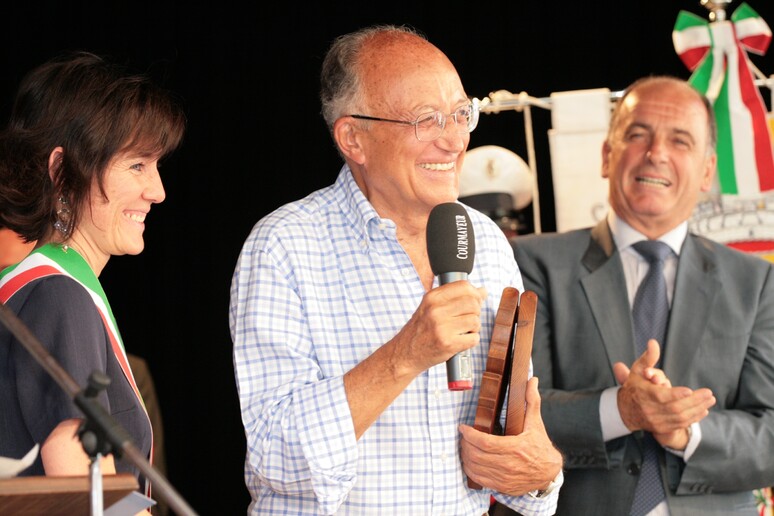 - RIPRODUZIONE RISERVATA