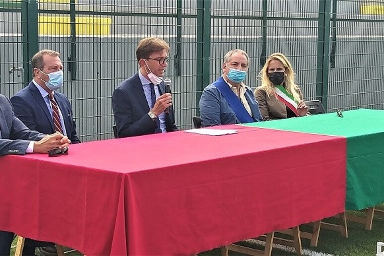 - RIPRODUZIONE RISERVATA