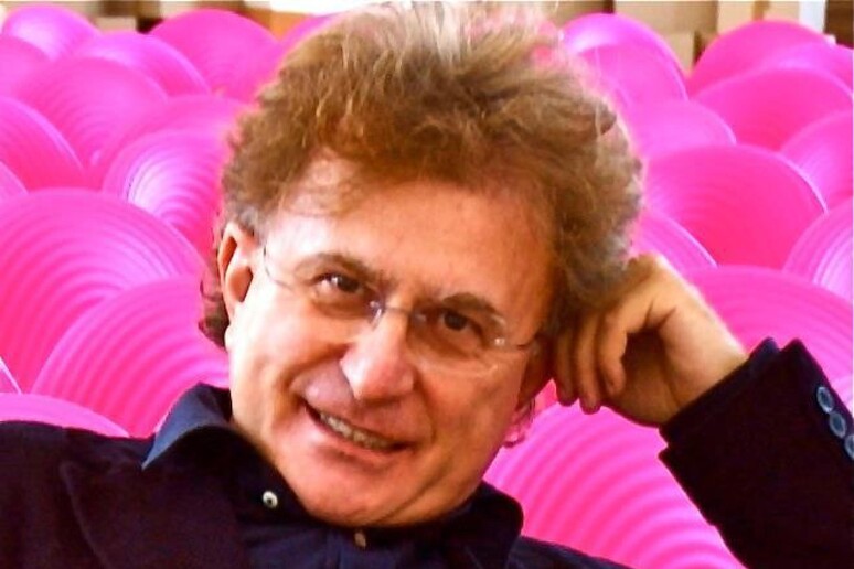 - RIPRODUZIONE RISERVATA