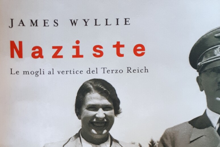 - RIPRODUZIONE RISERVATA