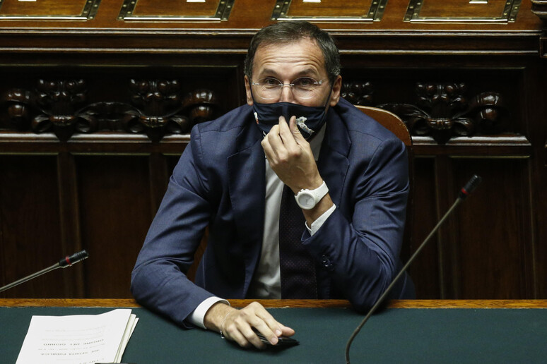- RIPRODUZIONE RISERVATA