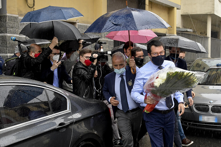 - RIPRODUZIONE RISERVATA