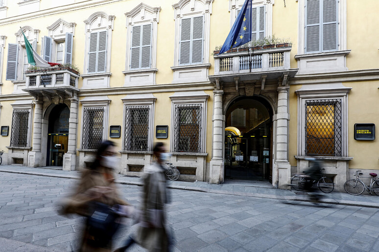 - RIPRODUZIONE RISERVATA