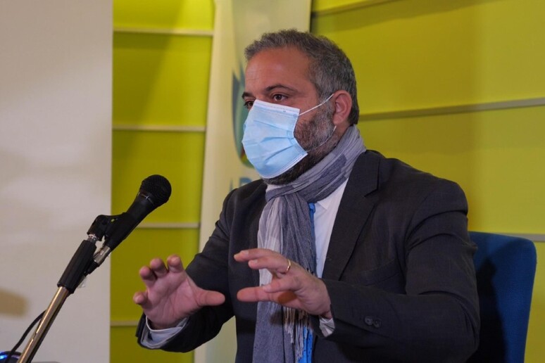 - RIPRODUZIONE RISERVATA