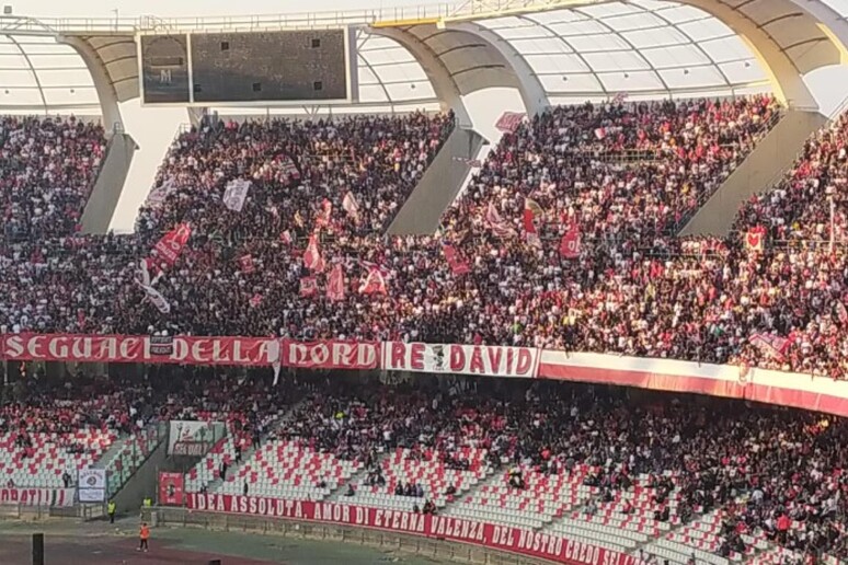 - RIPRODUZIONE RISERVATA