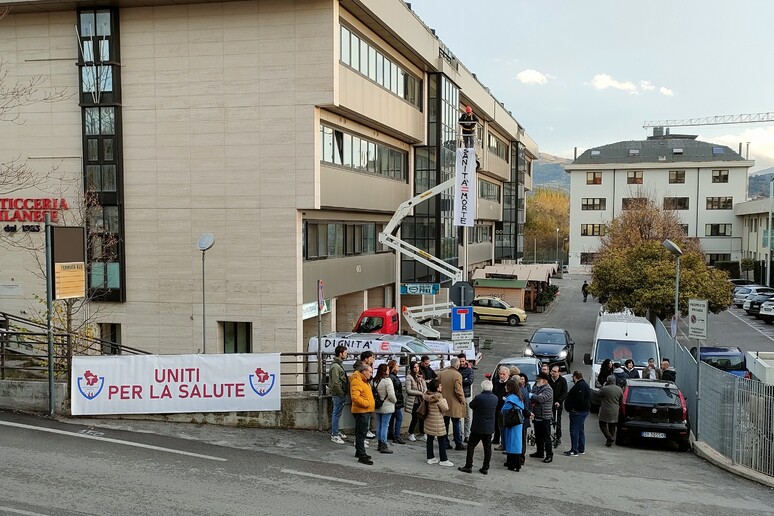 - RIPRODUZIONE RISERVATA