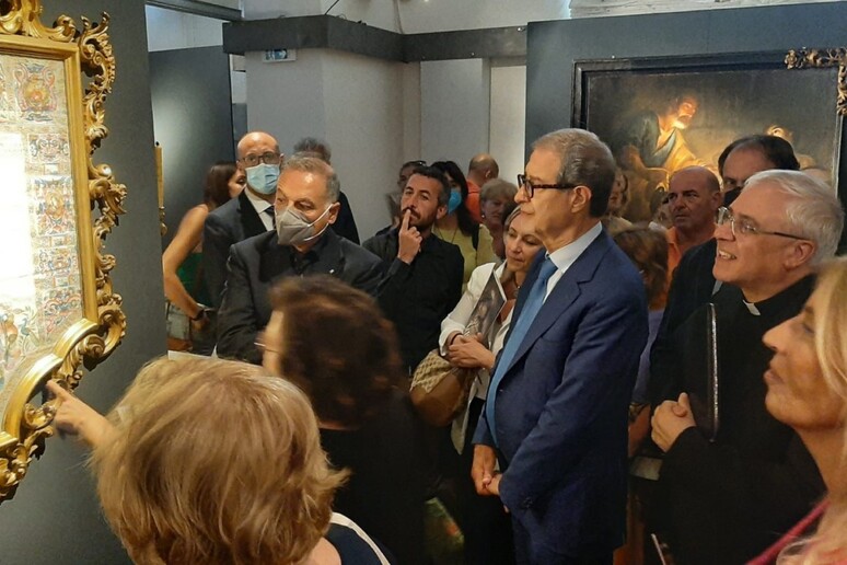 - RIPRODUZIONE RISERVATA