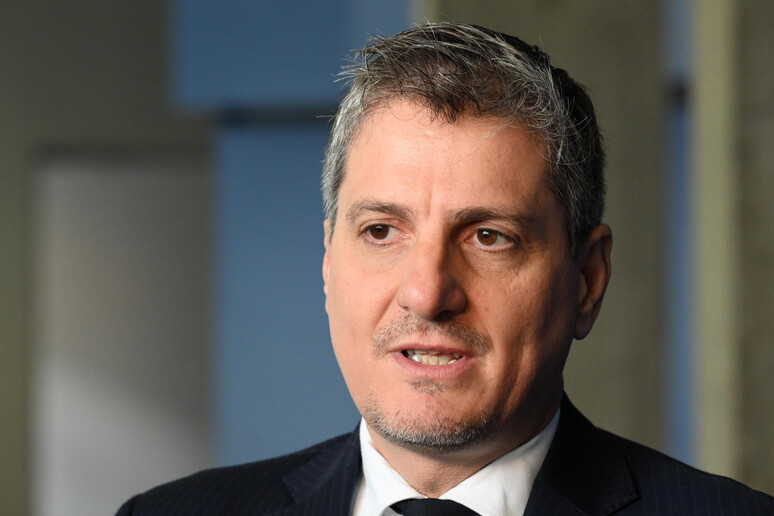 - RIPRODUZIONE RISERVATA