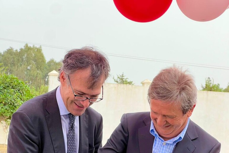 - RIPRODUZIONE RISERVATA