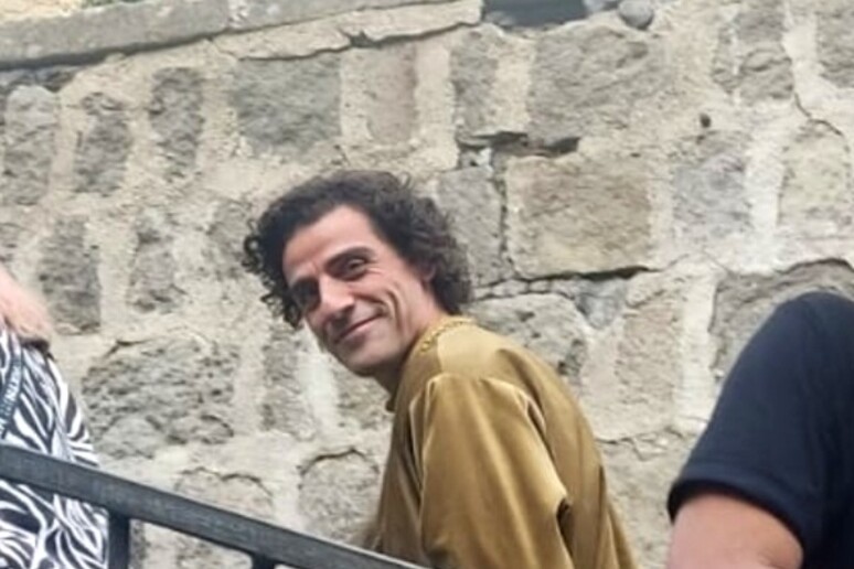 - RIPRODUZIONE RISERVATA