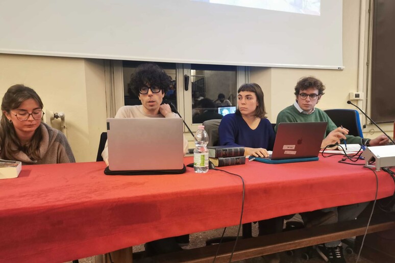 - RIPRODUZIONE RISERVATA