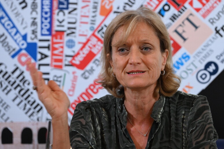 -     RIPRODUZIONE RISERVATA