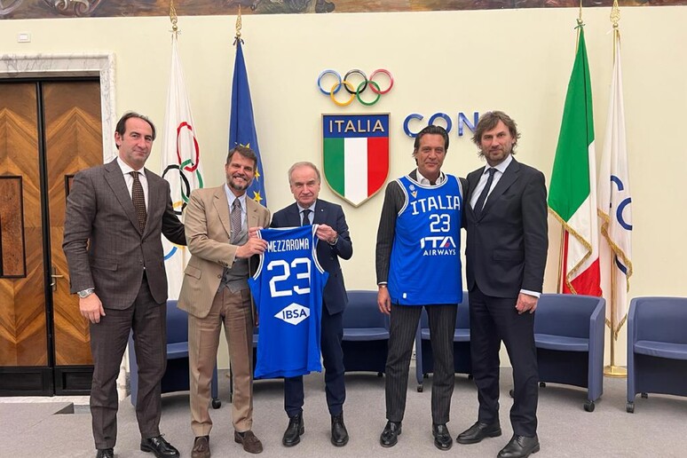 -     RIPRODUZIONE RISERVATA
