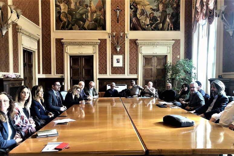 - RIPRODUZIONE RISERVATA