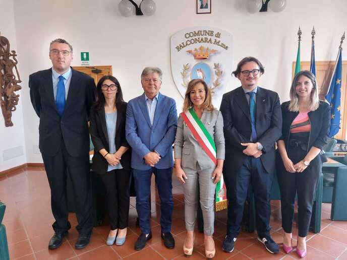 - RIPRODUZIONE RISERVATA