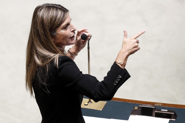 - RIPRODUZIONE RISERVATA