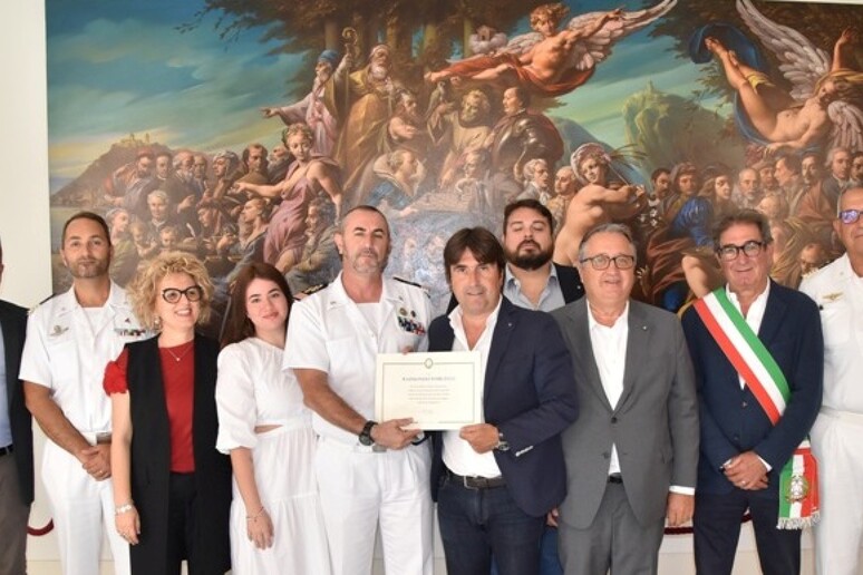 - RIPRODUZIONE RISERVATA