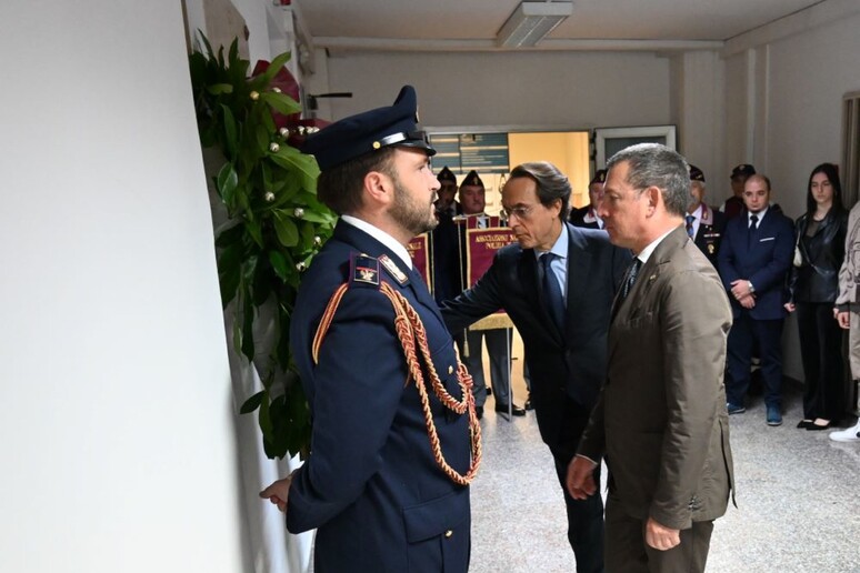 - RIPRODUZIONE RISERVATA