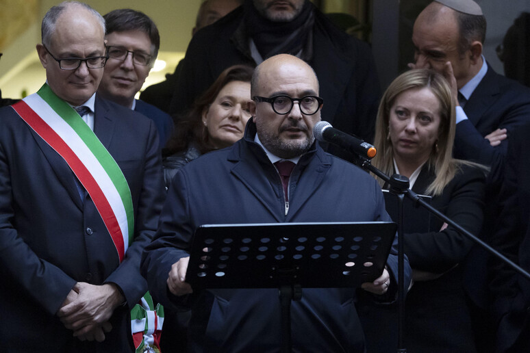 -     RIPRODUZIONE RISERVATA