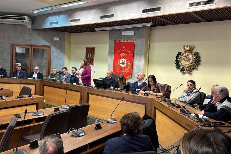 -     RIPRODUZIONE RISERVATA