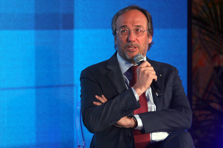 - RIPRODUZIONE RISERVATA